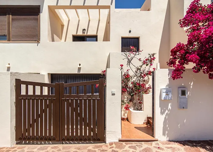 Cortijo La Jarana con piscina, parking, wifi